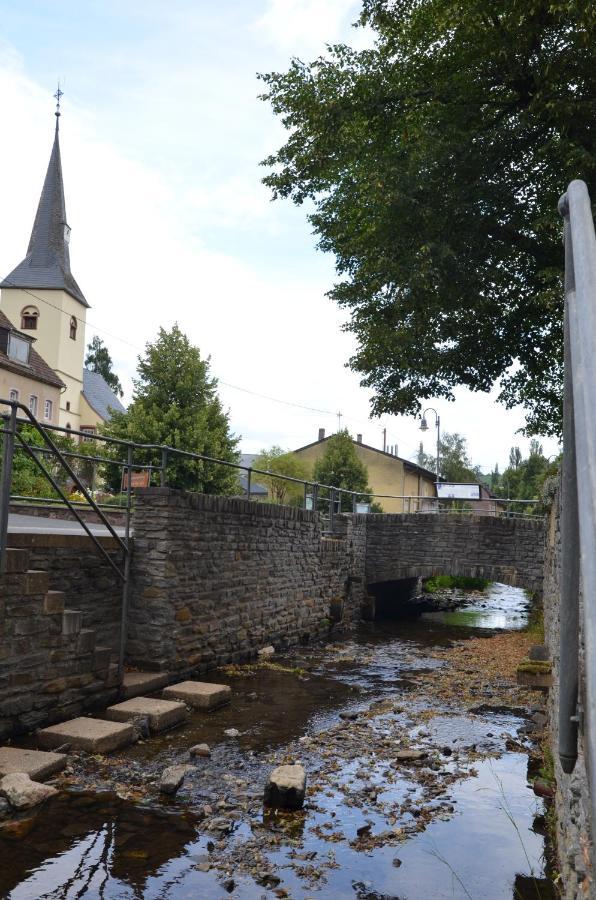 Altes Winzerhaus - Ferienhaus Burgen  Zewnętrze zdjęcie